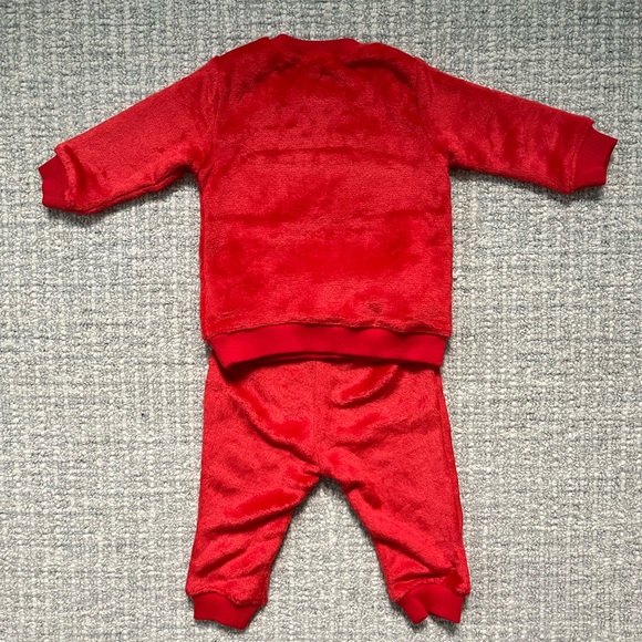 NWT - H&M Baby Red Fleece Outfit Set (6-9M) - Picture 2 of 3